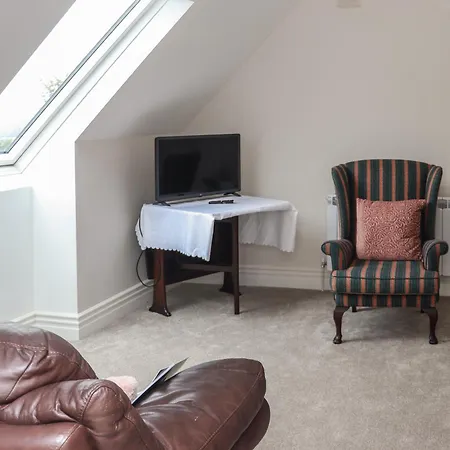 Lakeview Retreat Portroe